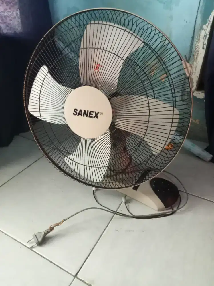 Kipas angin dinding ukuran besar