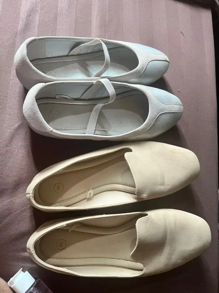 Sepatu flat ukuran 38 2 pasang