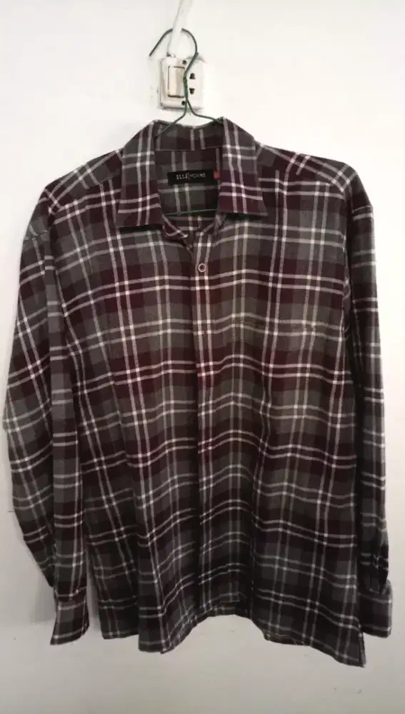 Elle home flannel size L original kemeja flanel no eiger