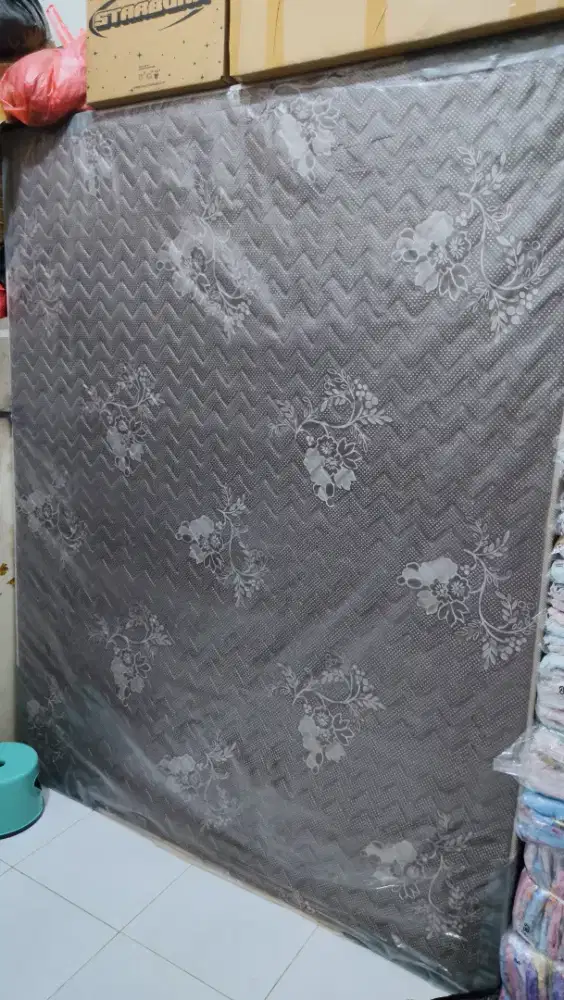 dipan lembut ukuran 160x200 merk basic sleep system