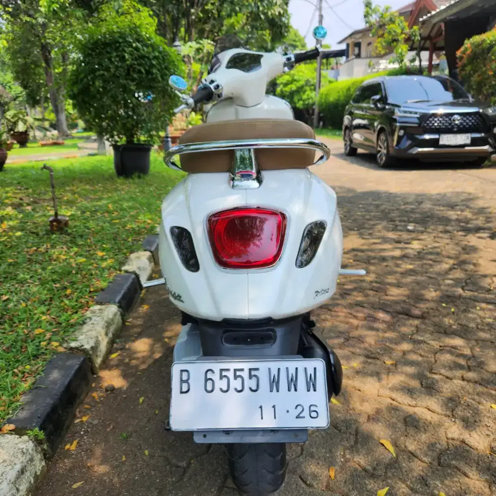 Vespa Primavera ABS 2021 low km like new