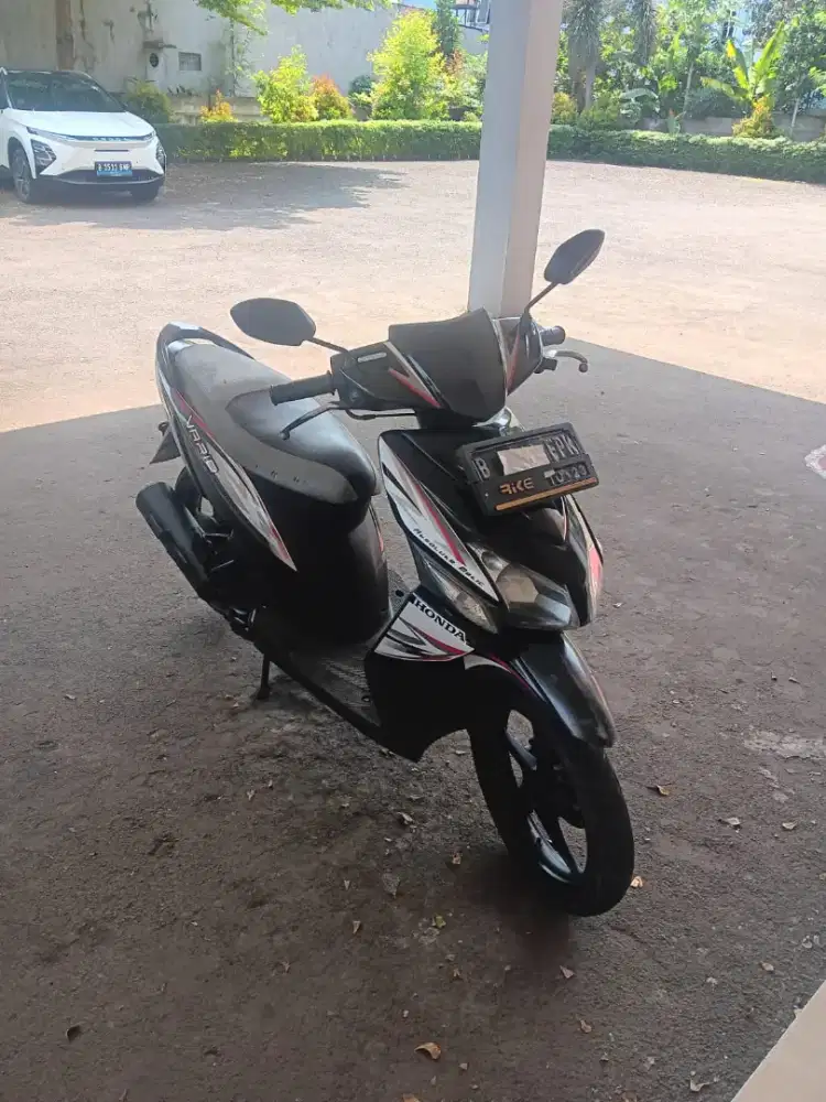 Asslkm..Jual mtr Honda Vario Carbu thn 2013 bodi Mls