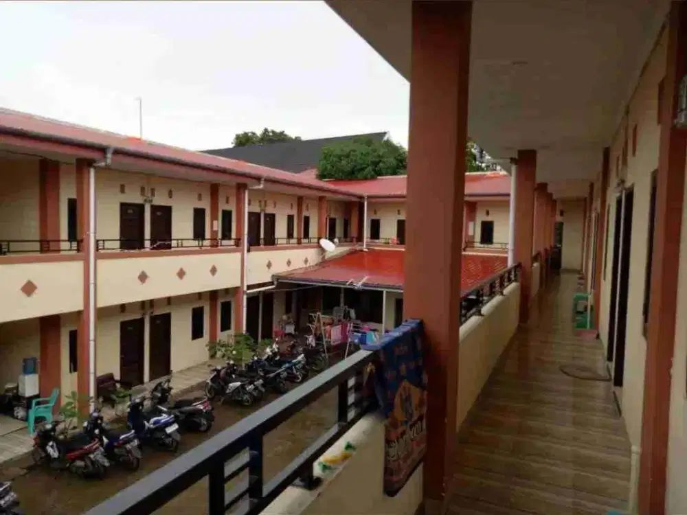 Nego sampai jadi. Kost dan Rumah tinggal,luas tanah 1.870 m2 Dekat Kampus Unismuh Makassar passive income