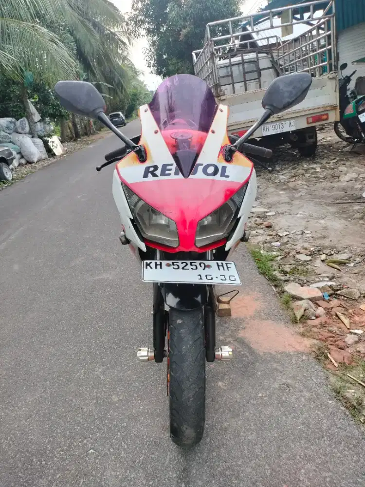 Honda CBR 150 R Repsol FI Tahun 2015 Akhir