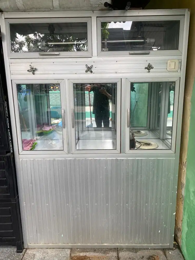 Perlengkapan usaha isi ulang galon