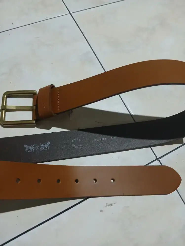 Ikat pinggang levi's