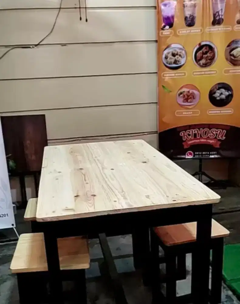 Dijual Meja Makan usaha & Bangku Kayu Jati Belanda