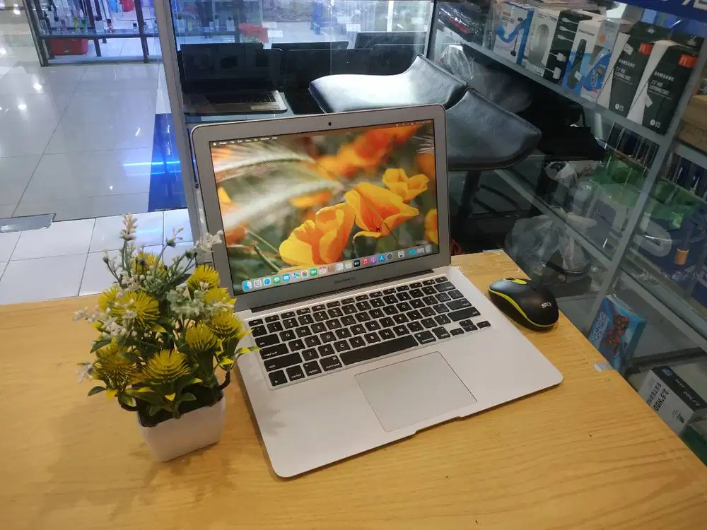 MACBOOK AIR 2017 CORE i5 RAM 8GB SSD 128GB MAC OS CATALINA