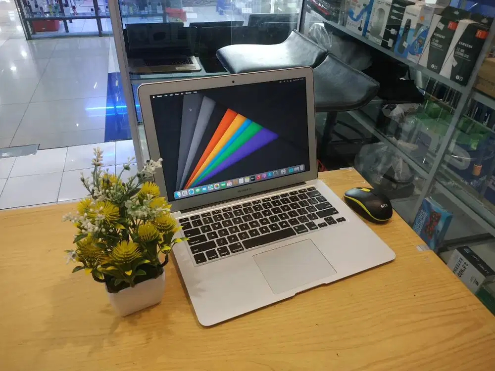 MACBOOK AIR 2017 CORE i5 RAM 8GB SSD 256GB MAC OS BIG SUR