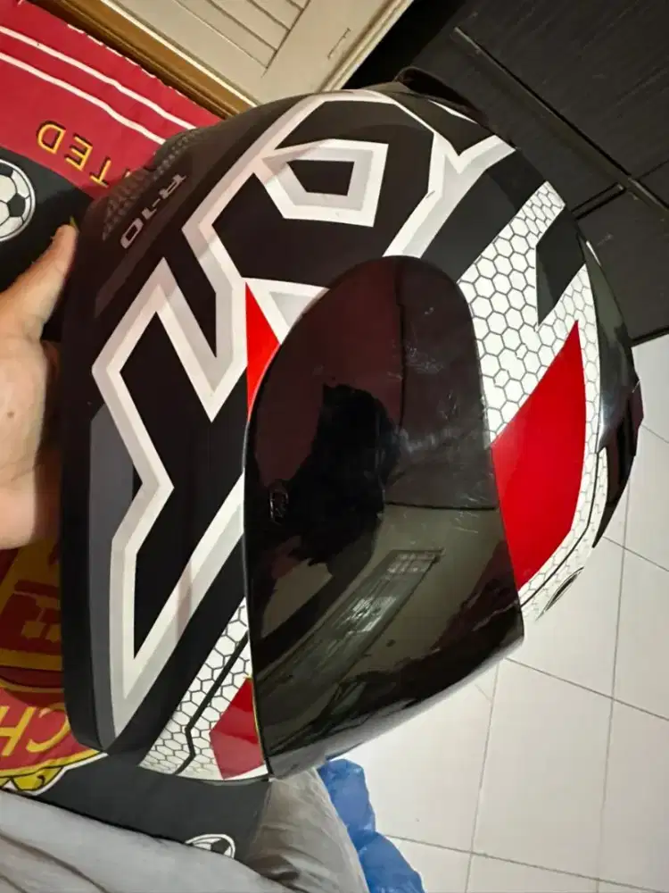 Helm KYT R-10 mulus