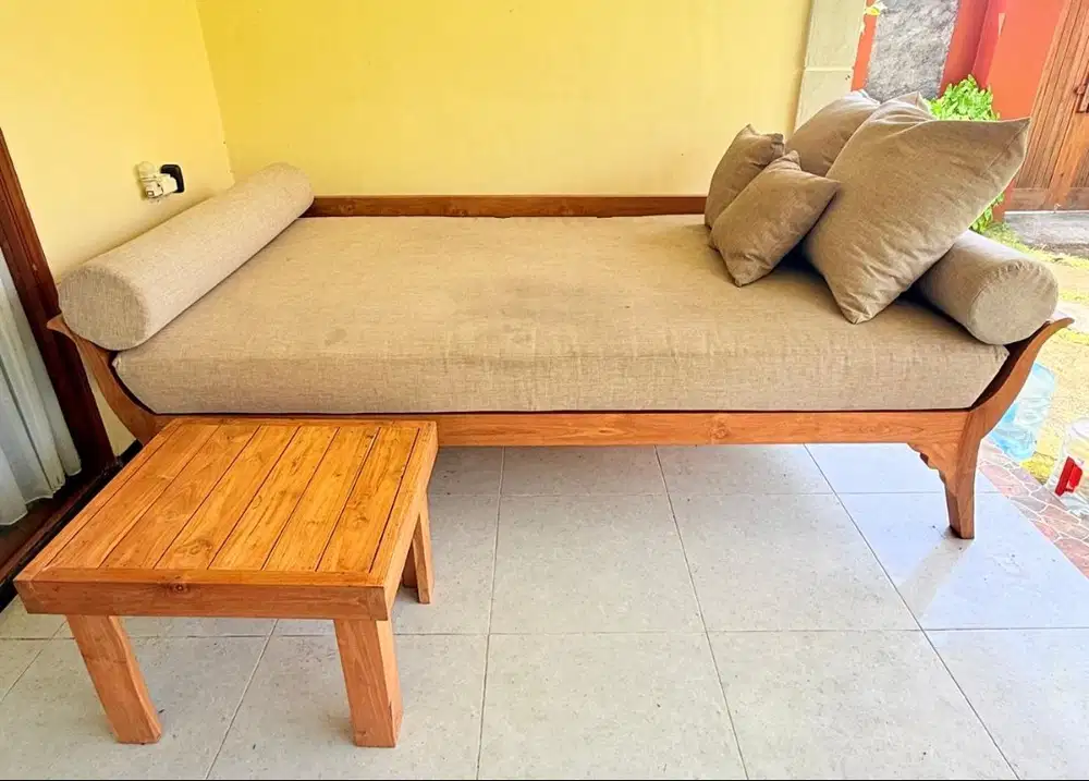 Dijual day bed kayu jati asli