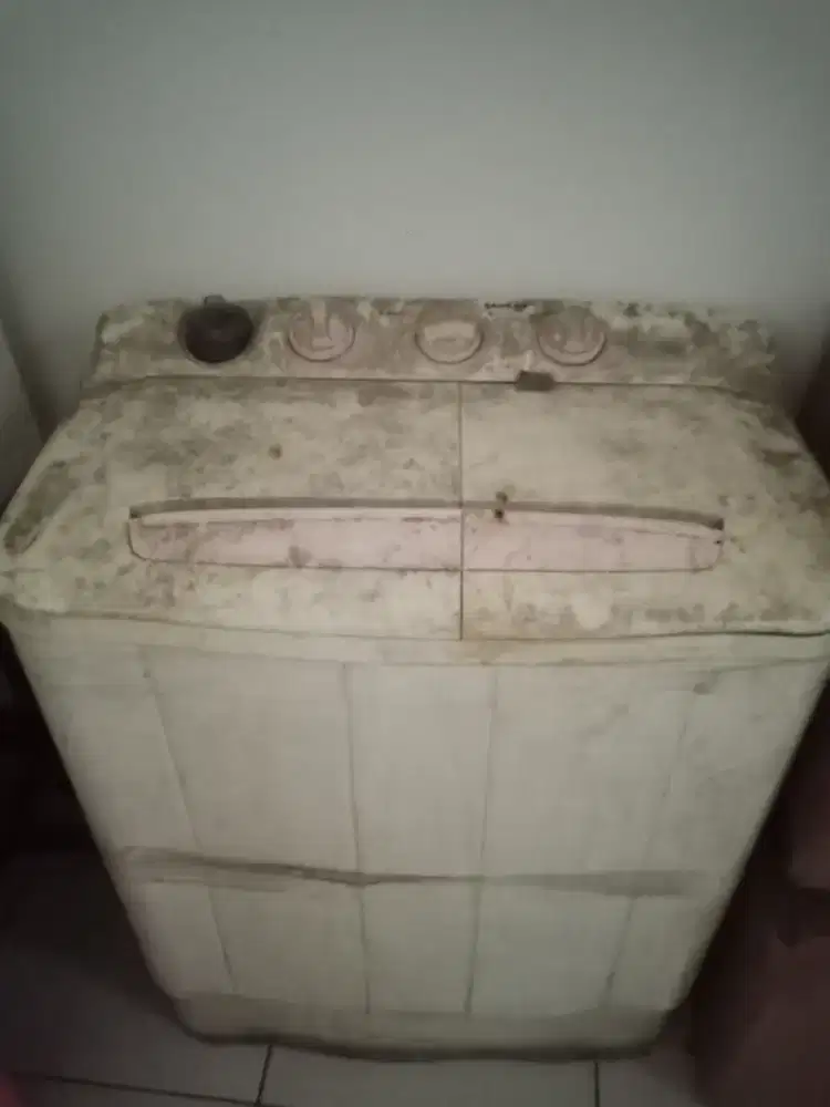 MESIN CUCI GA DI PAKE KONDISI NORMAL SEMUA TINGGAL DI ELAP KINCLONG