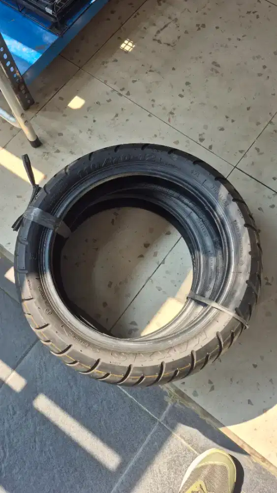 Paket 2 ban Maxxis 110/70 12 kondisi bagus tebel