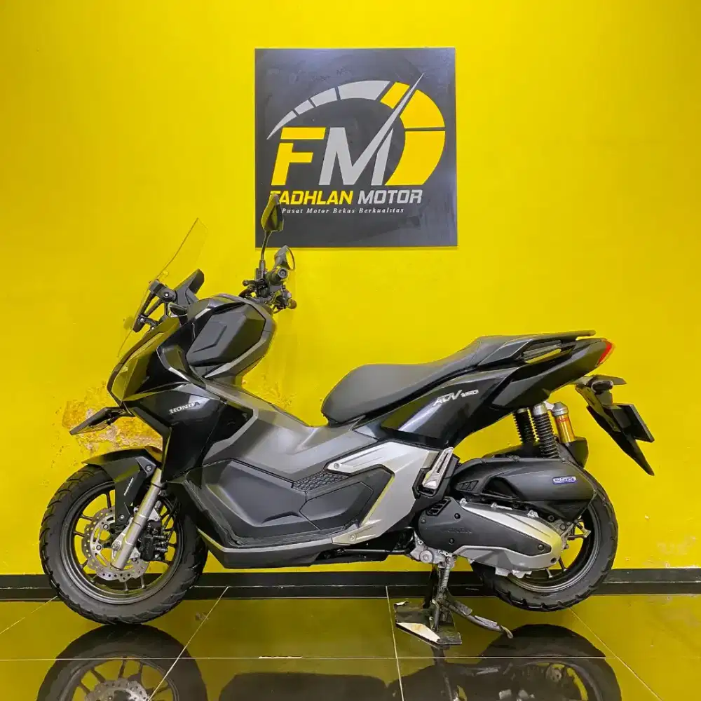 Honda ADV 160 Tahun 2023 Kilometer Rendah Remote lengkap