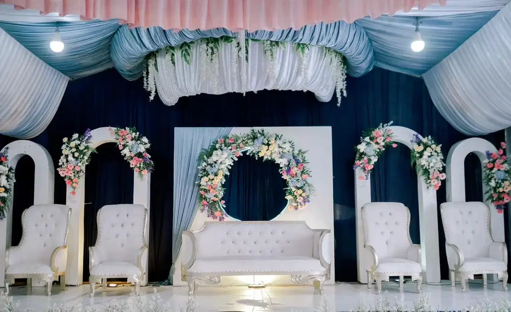 Dijual kursi pelaminan