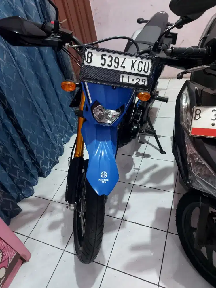 Kawasaki klx 150 dtracker (Hitam Biru)