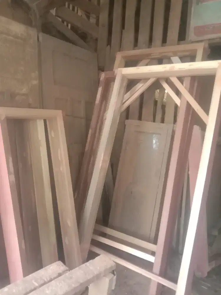 Haifa jaya jual beli kayu bekas dan menerima pemesanan kusen pintu