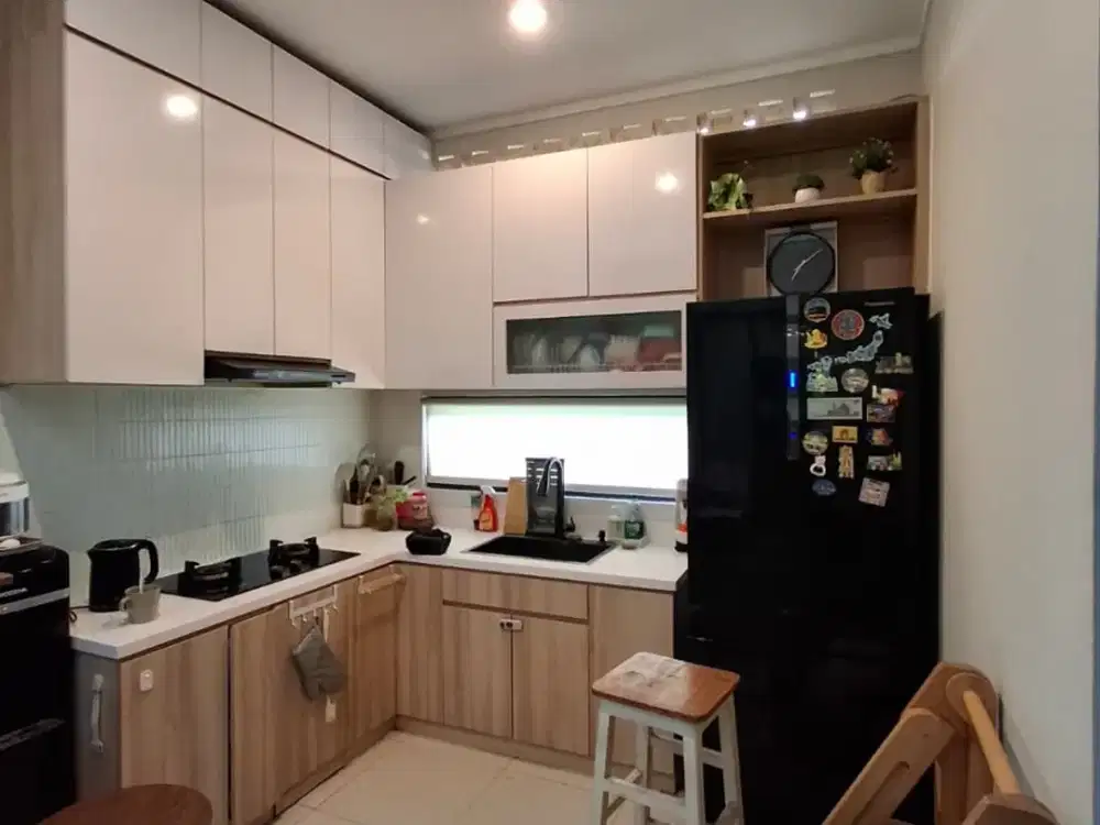 DISEWAKAN RUMAH FURNISH DI CLUSTER BURGUNDY SUMMARECON BEKASI