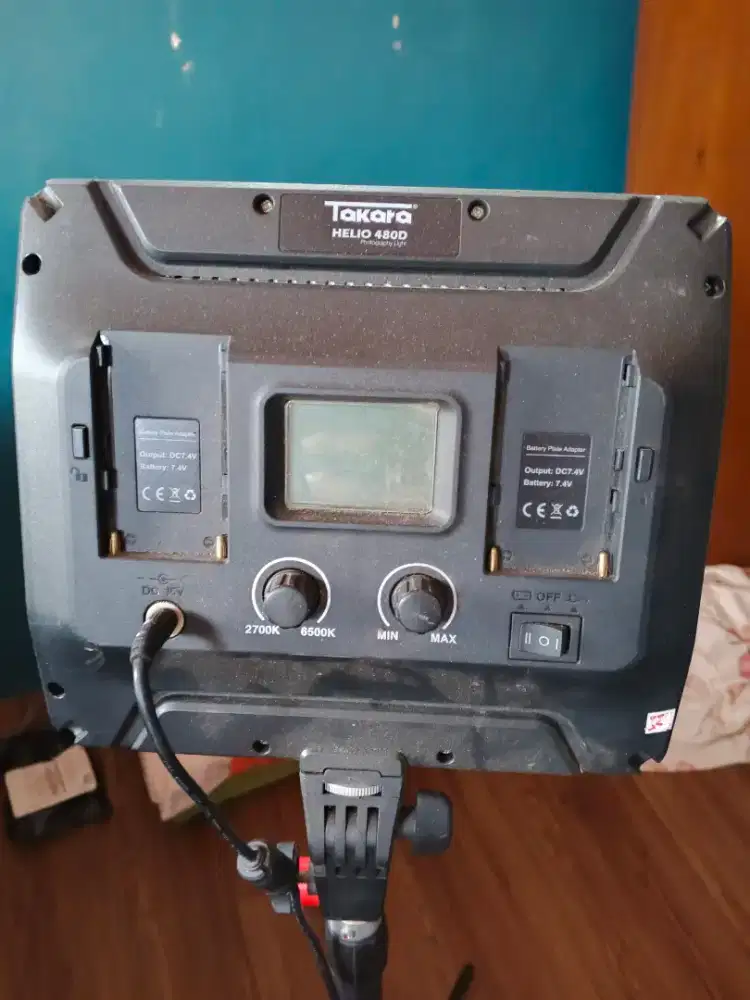 Lampu studio Takara Helio 480D lengkap dengan standnya