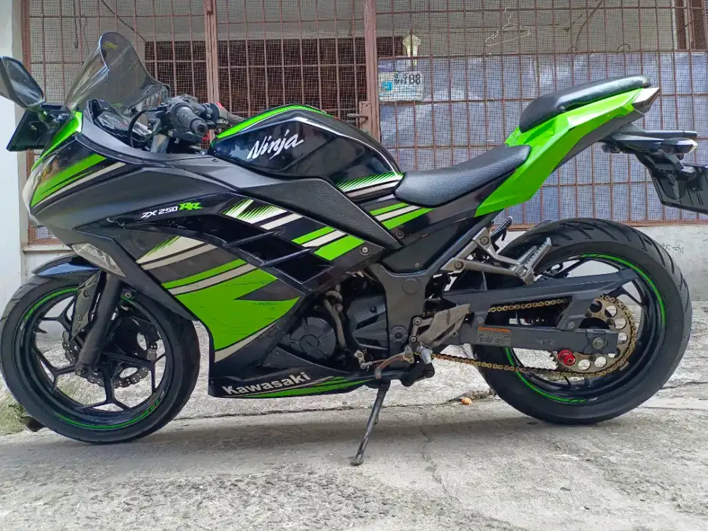 Kawasaki Ninja FI 250CC Dua Silinder Tahun 2015 Mesin Haluss Siap Gass