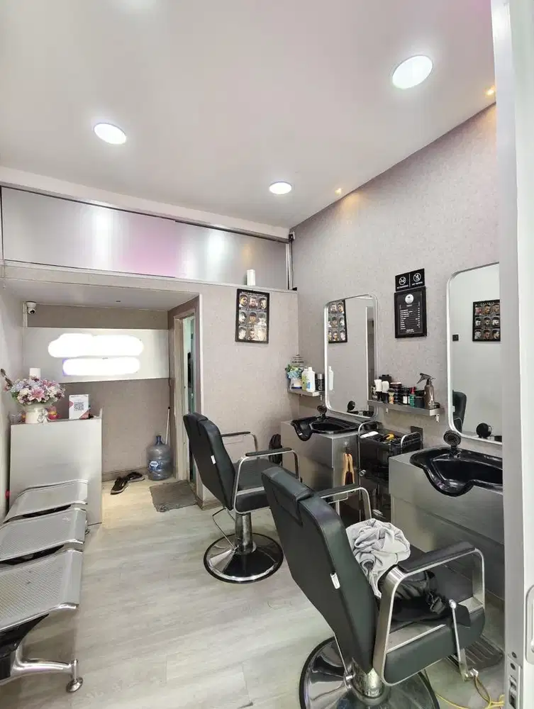 Kursi barber like new. Murah jual rugi segera