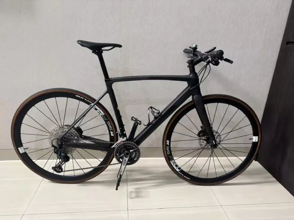 sepeda roadbike stratos 8