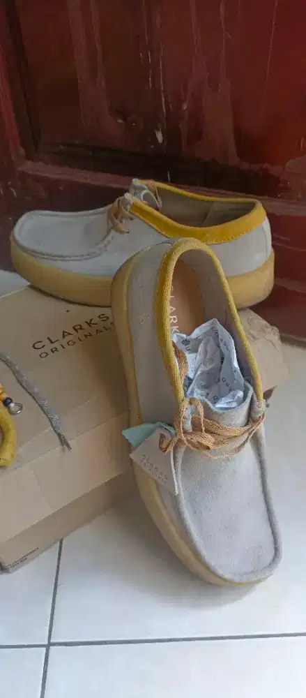 Clarks Wallabe Stone