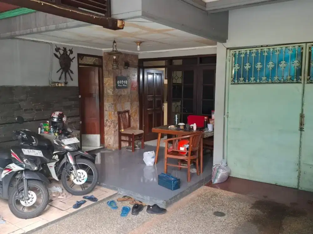 RUMAH PINGGIR JALAN COCOK UNTUK USAHA DAN TEMPAT TINGGAL MAINROAD ANTAPANI DEKAT LAPANG GASMIN