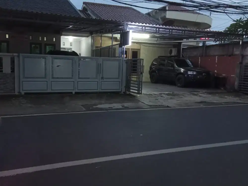 DIJUAL RUMAH DEKAT TOL RAGUNAN JAGAKARSA JAKARTA SELATAN