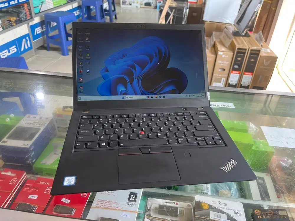 Laptop Dell Latitude Core i5 Gen8 Ram 8Gb Ssd 256Gb Garansi 6bln