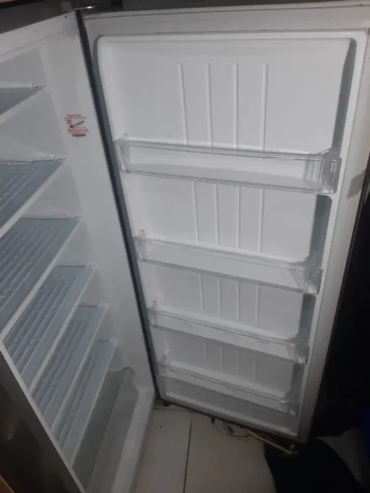 FREEZER LG 304 6 RAK