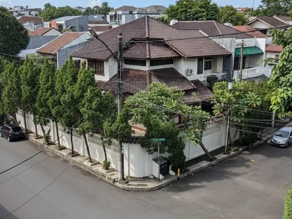 Dijual Rumah 2 Lantai Posisi Hook di Jaksel ND-18092