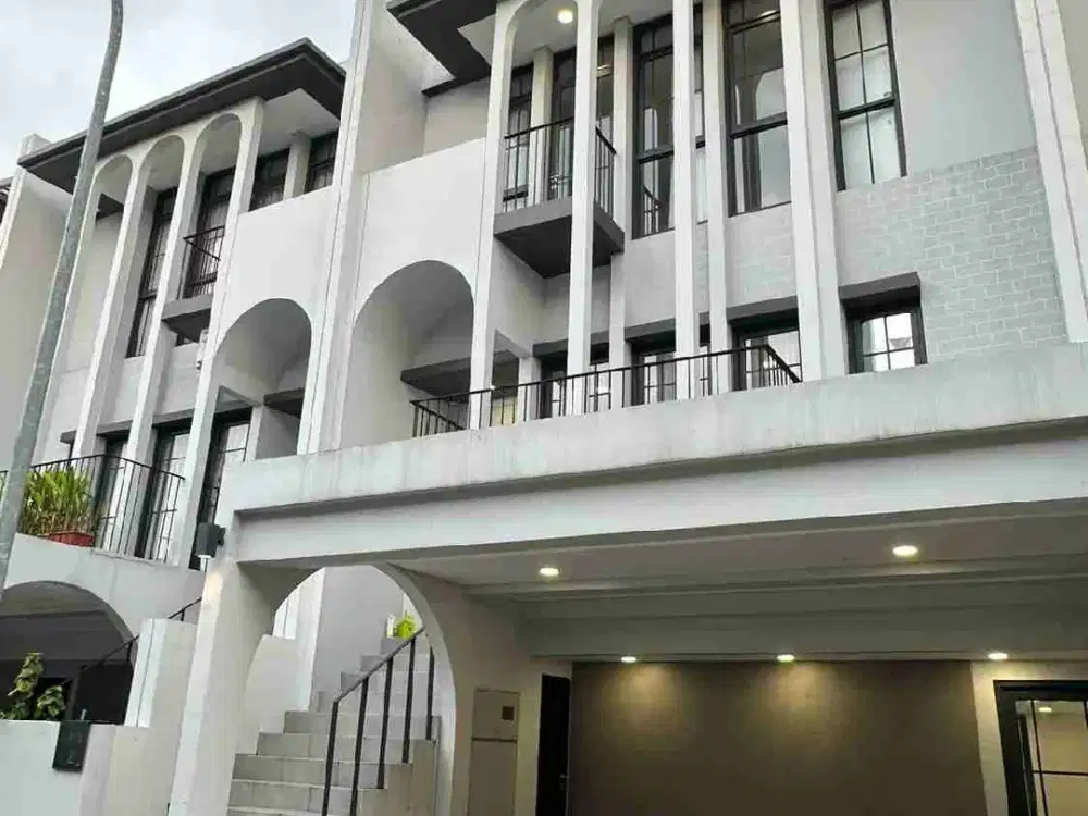 Disewakan Rumah Mewah Brand New Greenwich Cluster Aether BSD City Serpong Tangerang