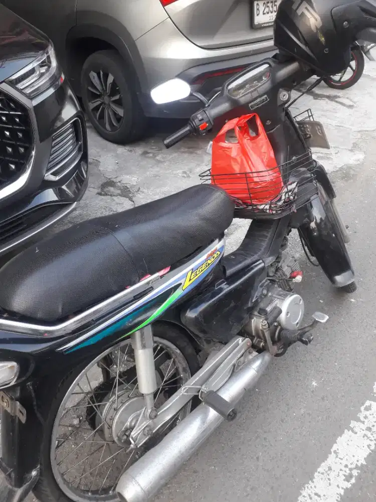 Jual motor astrea legenda thn 2003 bpkb aj stnknya hilang