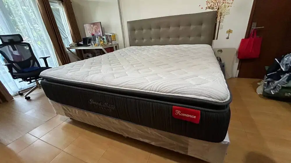 Dijual kasur Romance Grand R225 ukuran 180x200 Good Condition