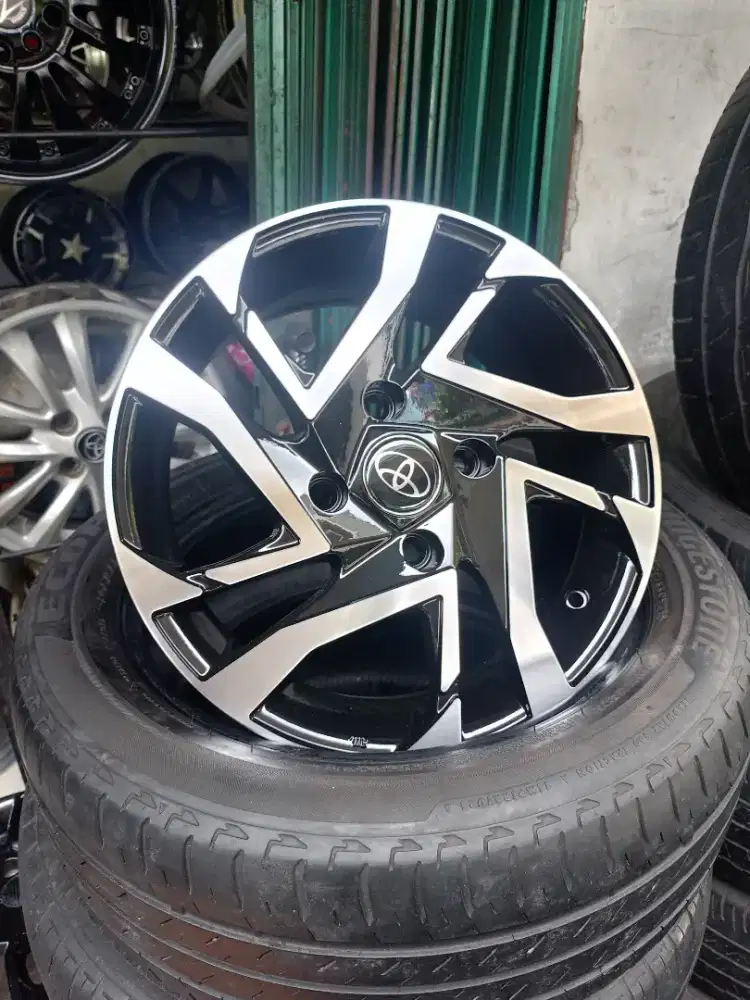 velg baru . reflika veloz R15 jf luxury