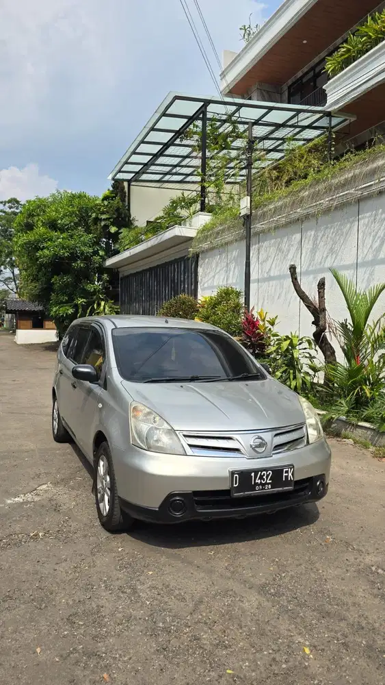 Nissan Grand Livina at 2011