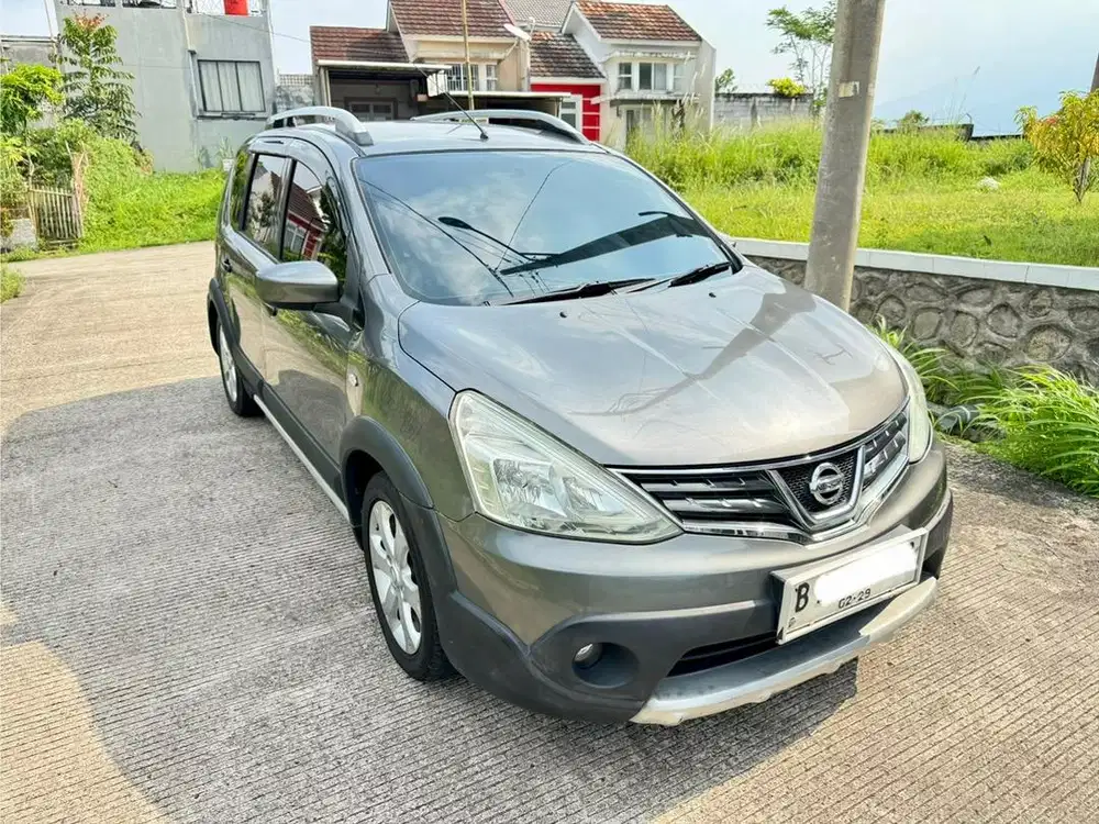 Nissan Grand Livina L11, 1.5, X-Gear, Matic, Abu-Abu, 2014, KM 148rb