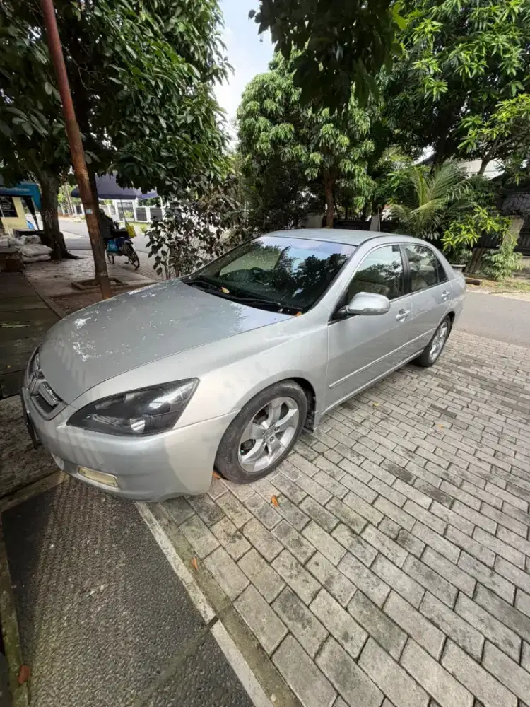 Honda accord 2007 AUTOMATIC Silver