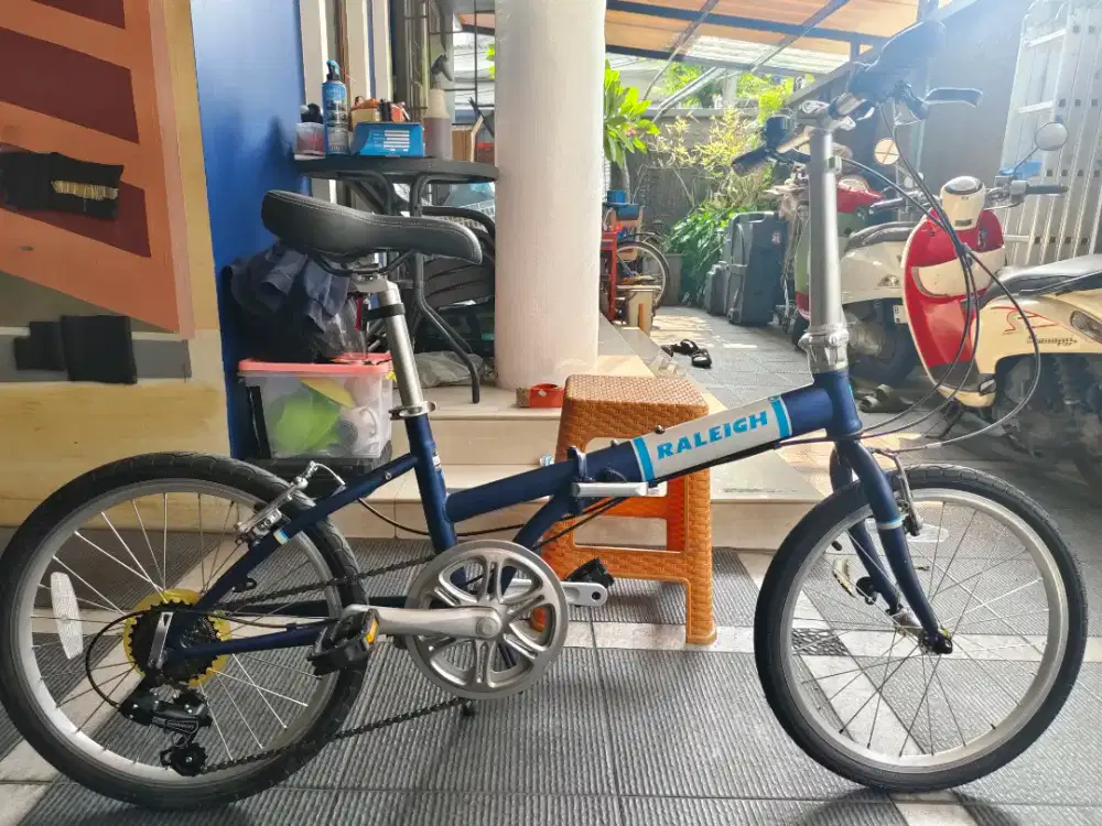 Sepeda Lipat Raleigh Cambridge 20