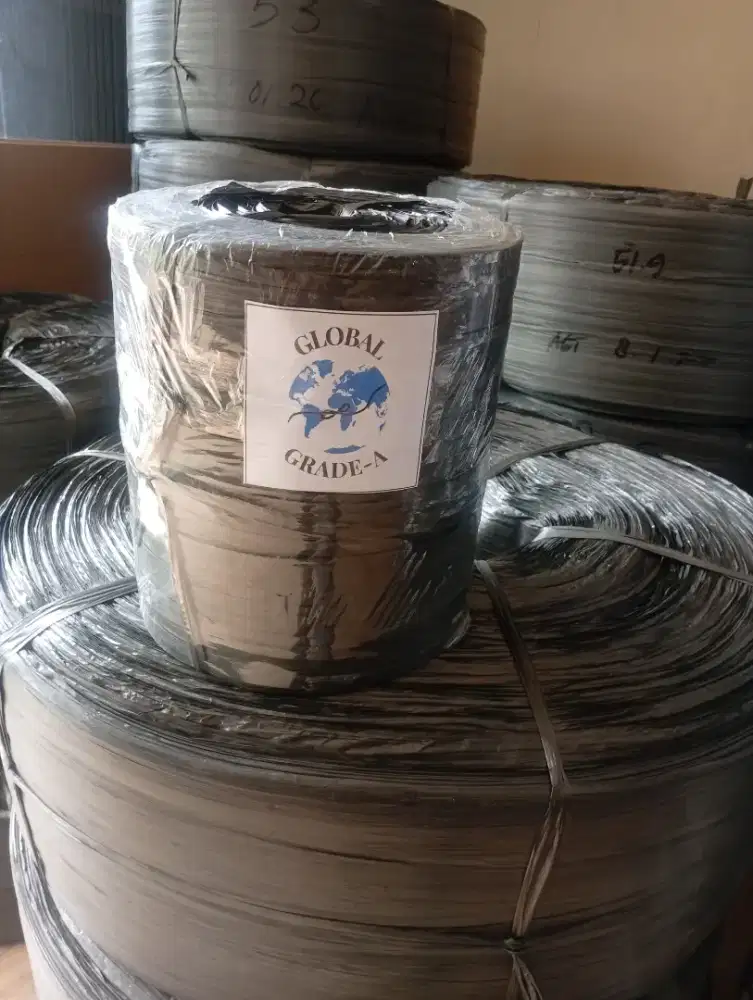 Tali Rafia Hitam Gulungan Bahan