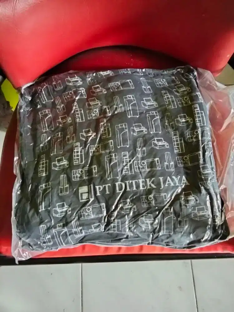 Bantal dacron hitam nego