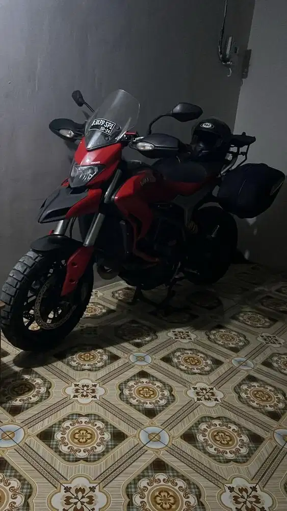 Ducati Hyperstrada