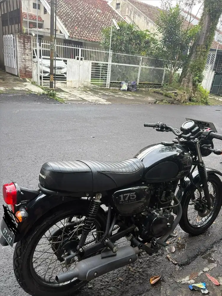 WTS KAWASAKI W175 SE BLACK STYLE (2022)