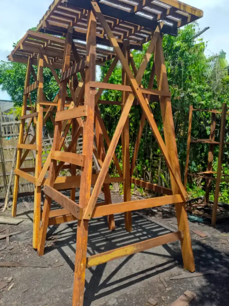 Tuang tandon menara Ulin