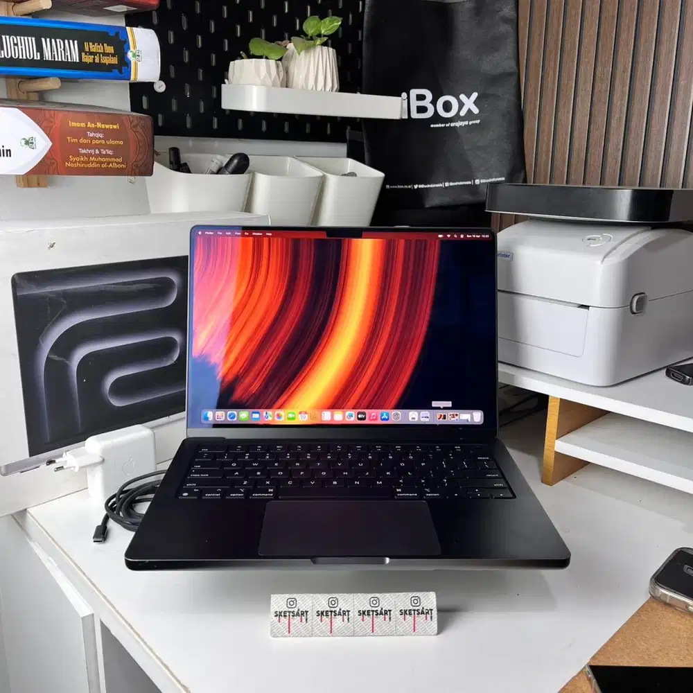 MacBook Pro M4 16gb 512gb Space Black iBox Battery Health 100%