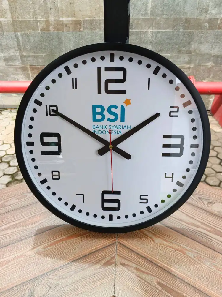 Souvenir Jam Dinding Ulang Tahun KKN Plakat Seminar Kit Custom Desain