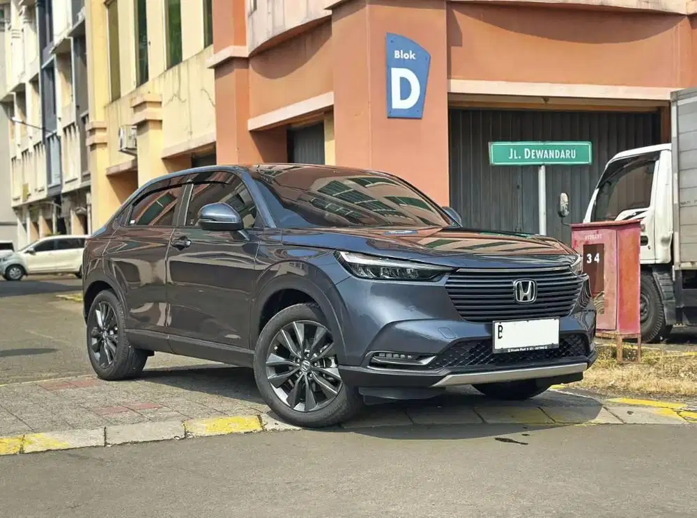 Km 6rb Honda HRV 1.5 SE AT 2024 Abu Service Record Garansi Honda Aktif