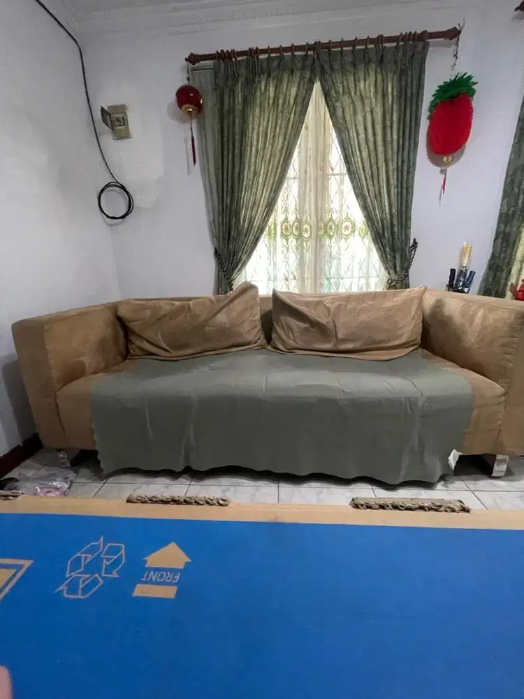 Sofa ruang nyaman dan masih terawat