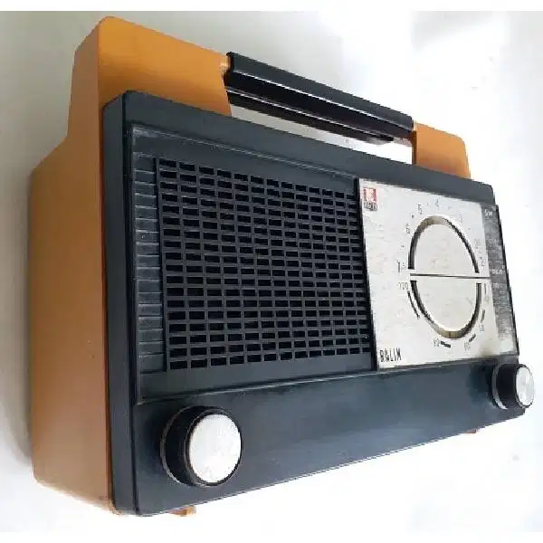 Radio djadoel antik merek RALIN era 50's